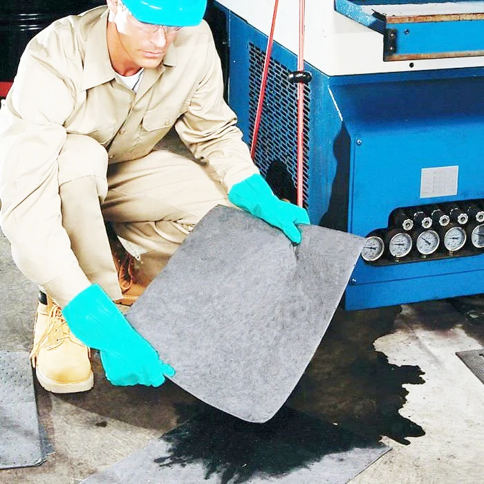 High Quality dimpled  perforated  40*50cm universal Absorbent Mat for cleaning the sodium hydroxide spill