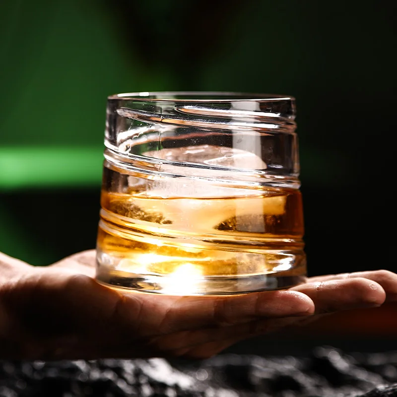 Creative carving Thickened rotating crystal tumbler glass spinning whiskey glass