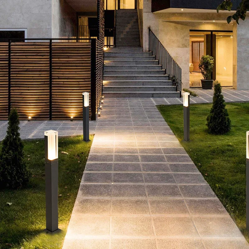 2021 New Arrival 10W Outdoor Waterproof IP65 Bollard LED Lawn Garden Light Yard Garden Pathway Post Lawn Lamp