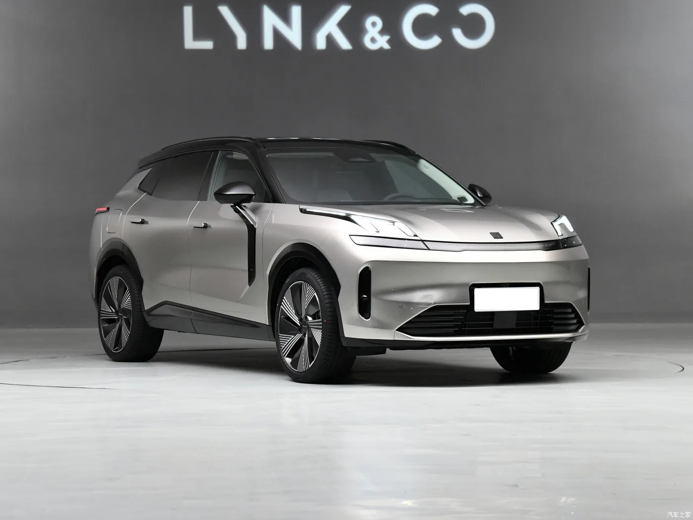 Lynk & Co 08 2024 версия 03 06 02 09 новый автомобиль 2023 EM-P времени ограниченный выпуск тройного лития для продажи высокого качества