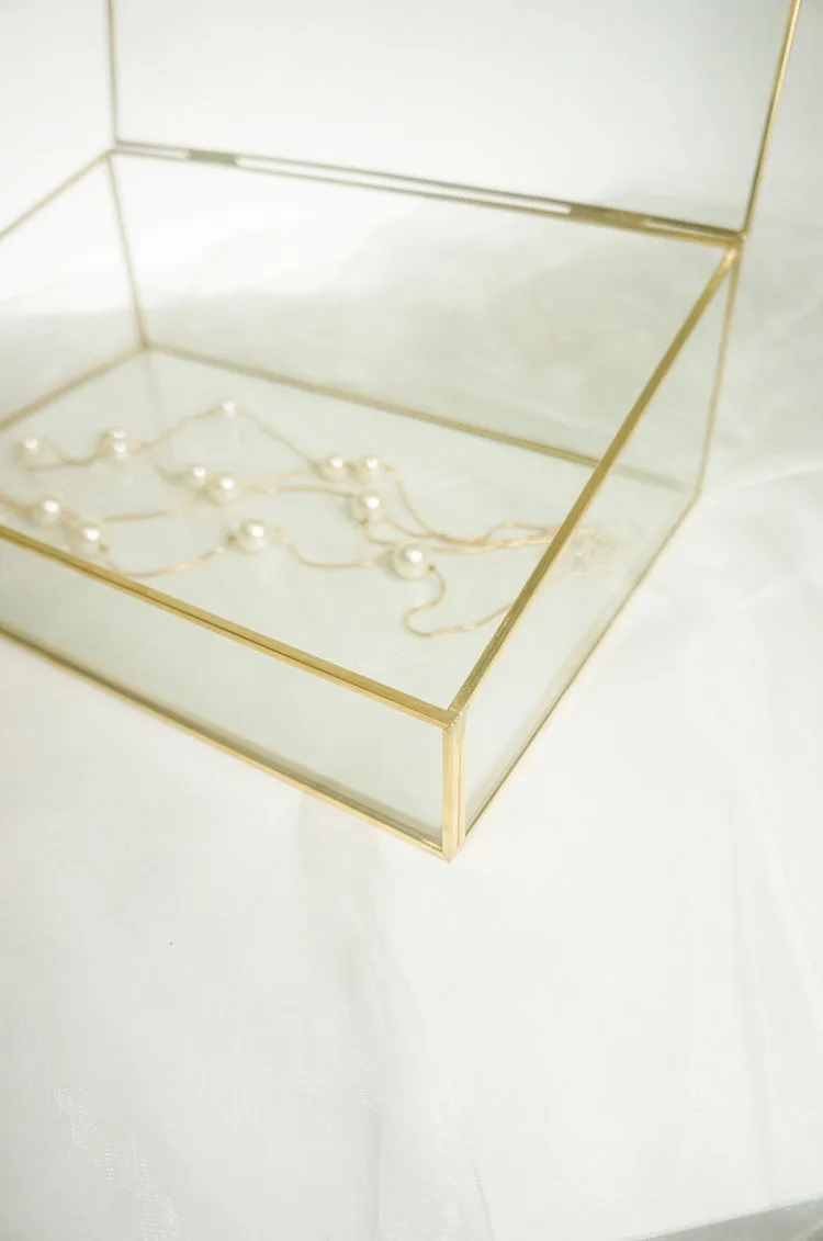 Golden Vintage Glass Lidded Boxs Rectangular And Brass Gold Mirror Tray Trinket Packaging Jewellery Organiser Glass Box