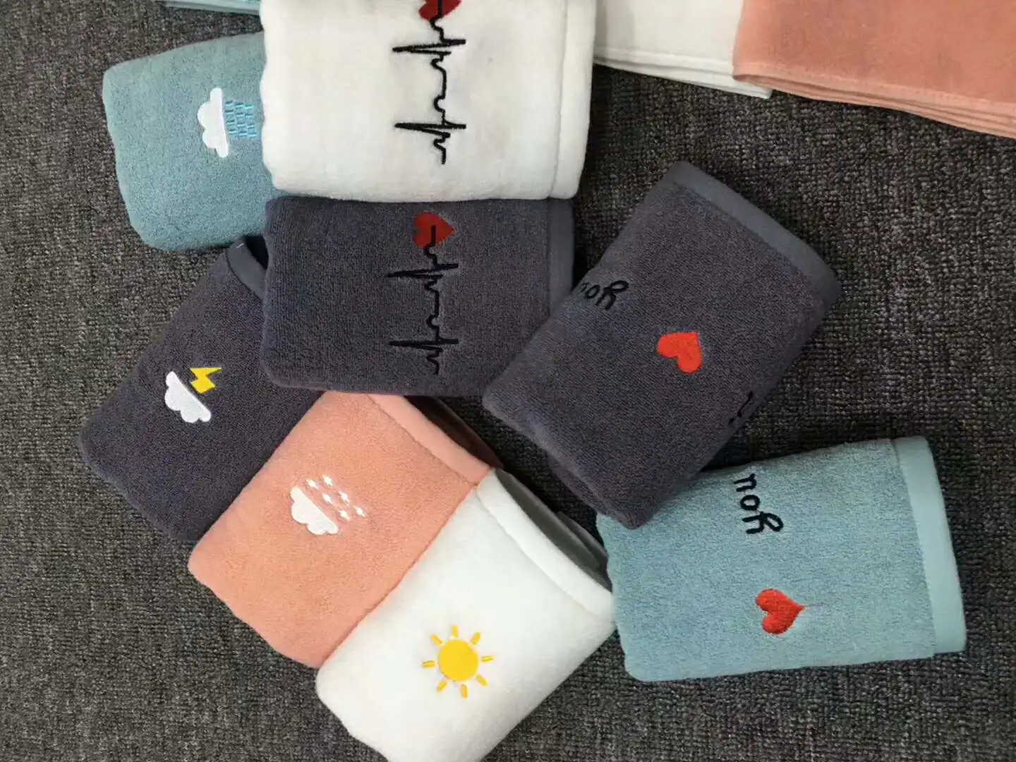 Wholesale 100% cotton face towel white custom hand towels with embroidery logo for washcloth