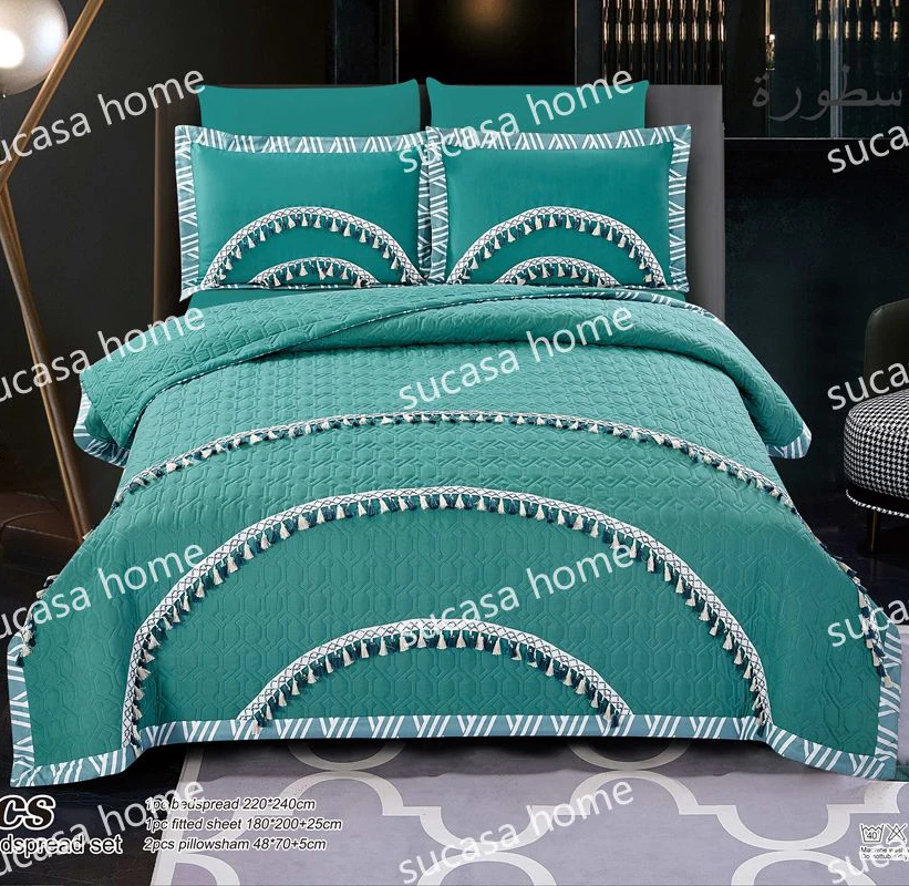 Factory manufacturer luxury four season  Quilted custom king size comforter sets