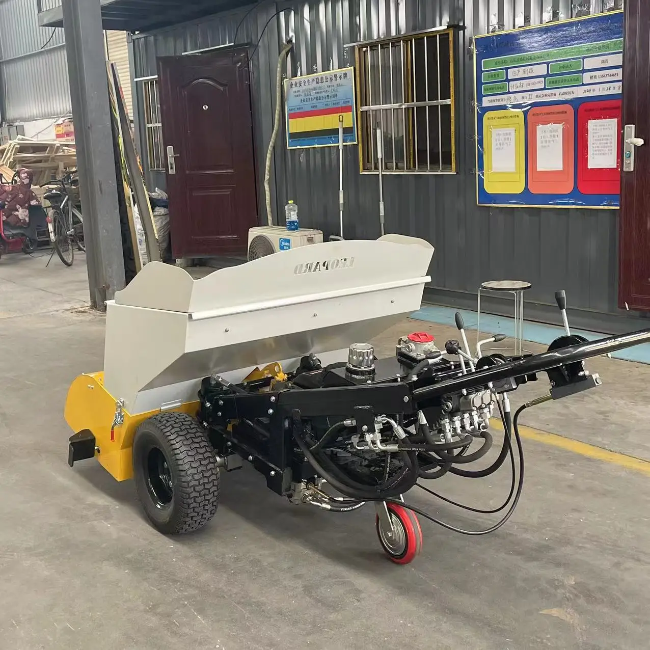 Small Mini Asphalt Paver High Quality Small Asphalt Paving Machine for Road Construction
