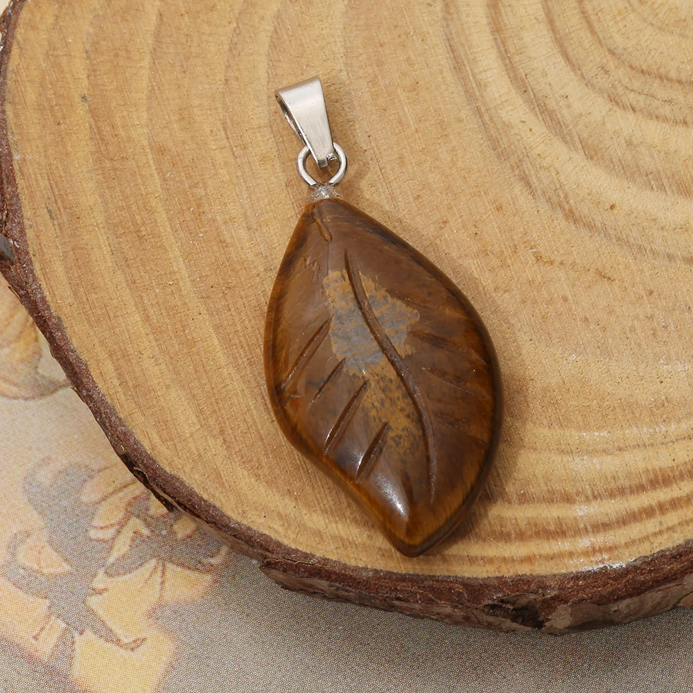 Wholesale 25*15mm Crystal Healing Natural Stones Polished Labradorite Cabochons Leaf Drop Shape Pendant for Gift