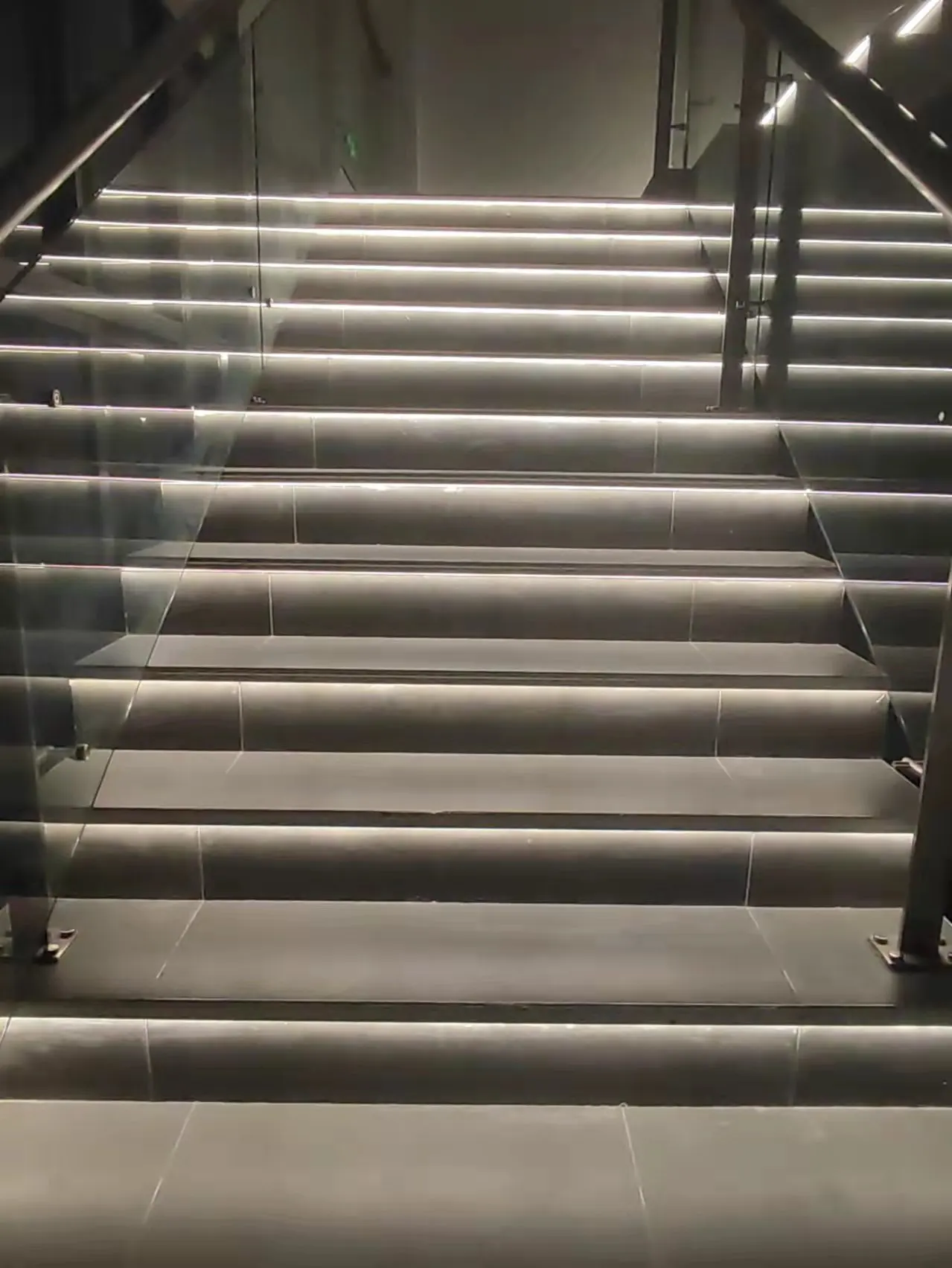 Beautrim Anti Slip Stair Nosing Cover Tile Ceramic Edge Trim Protec Decorative LED Stair Nosing