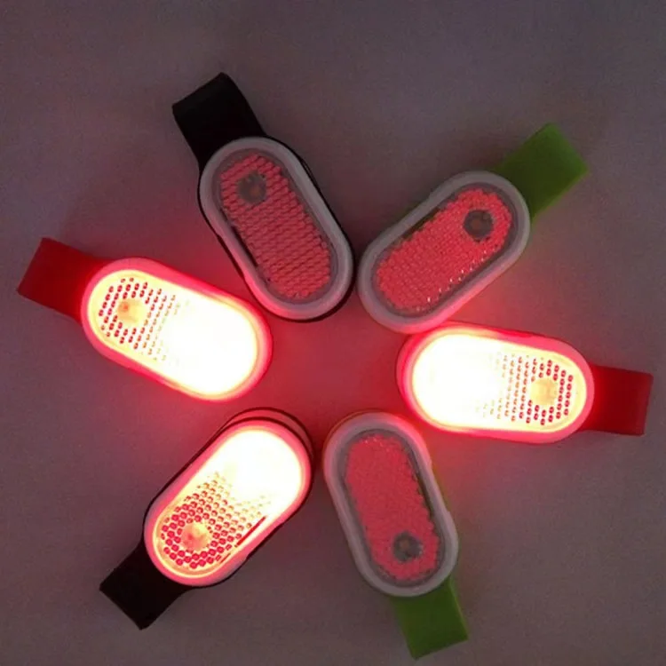 Custom Magnetic Safety Reflector Light For Promotional Mini Reflective Flexible Silicone Clips On Light With Magnet