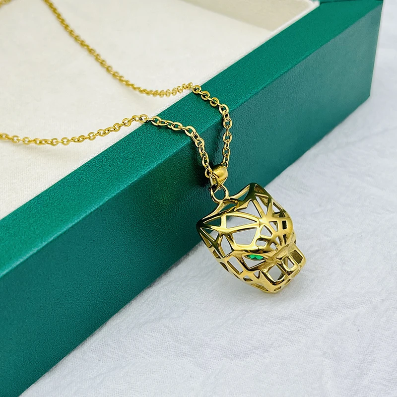 Manufacturer direct sales, customized wholesale, spot  hollow leopard head, new stainless steel animal pendant necklace