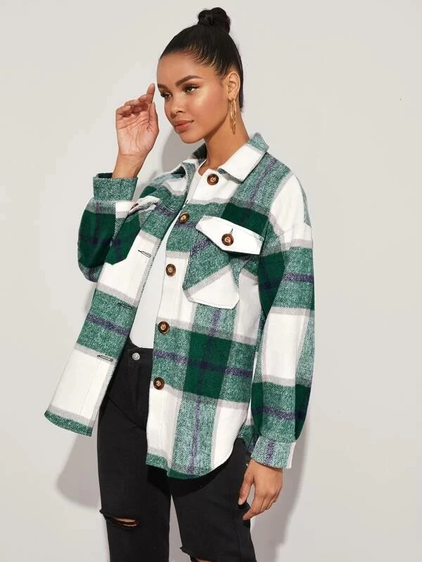 2022 ZY Wholesale Women Plaid Flap Pocket Overshirt Flannel Winter Coat Short Length Button Shirt Jacket