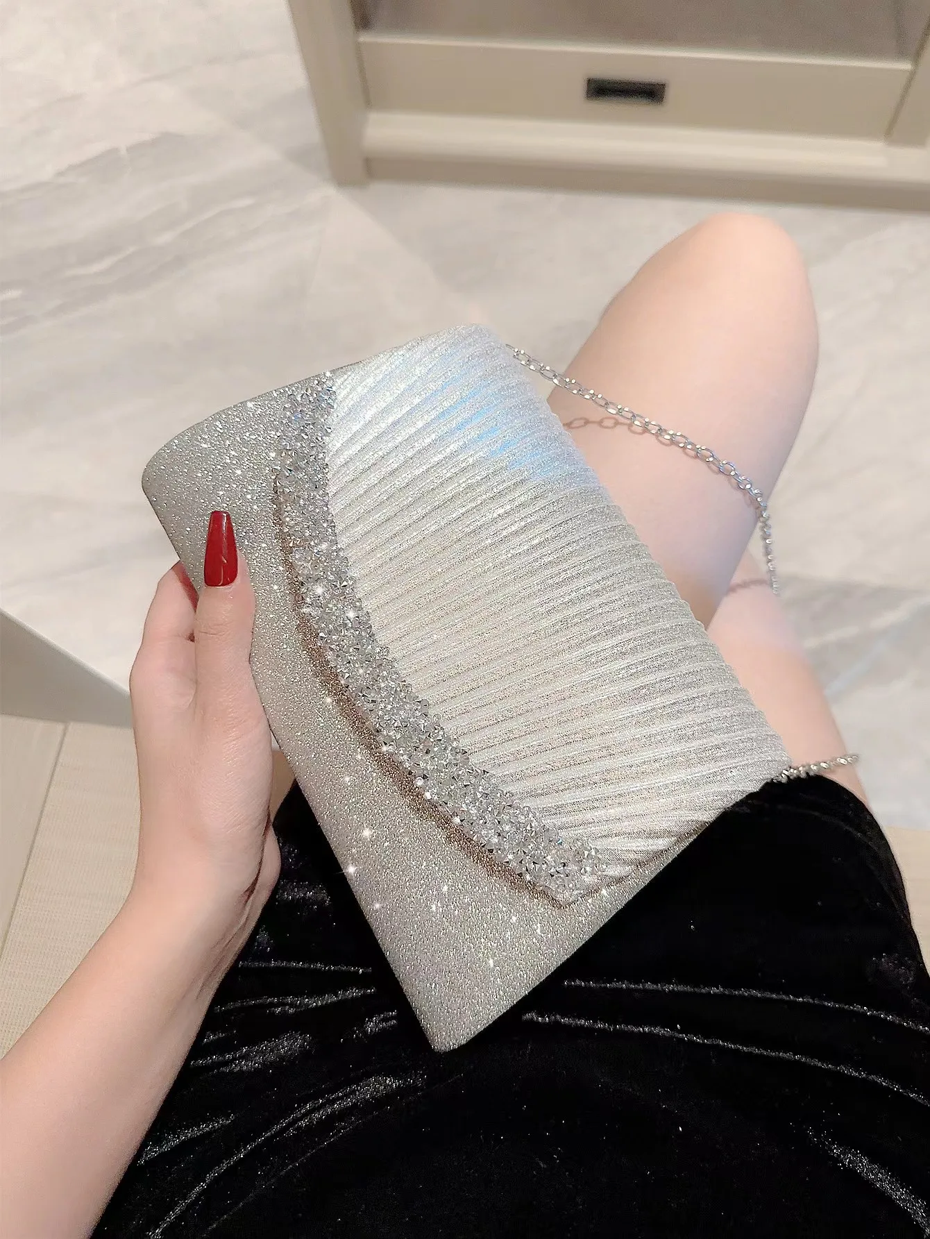 glitter bling chain crossbody bags women luxury pleated silver clutch rhinestone evening bags
