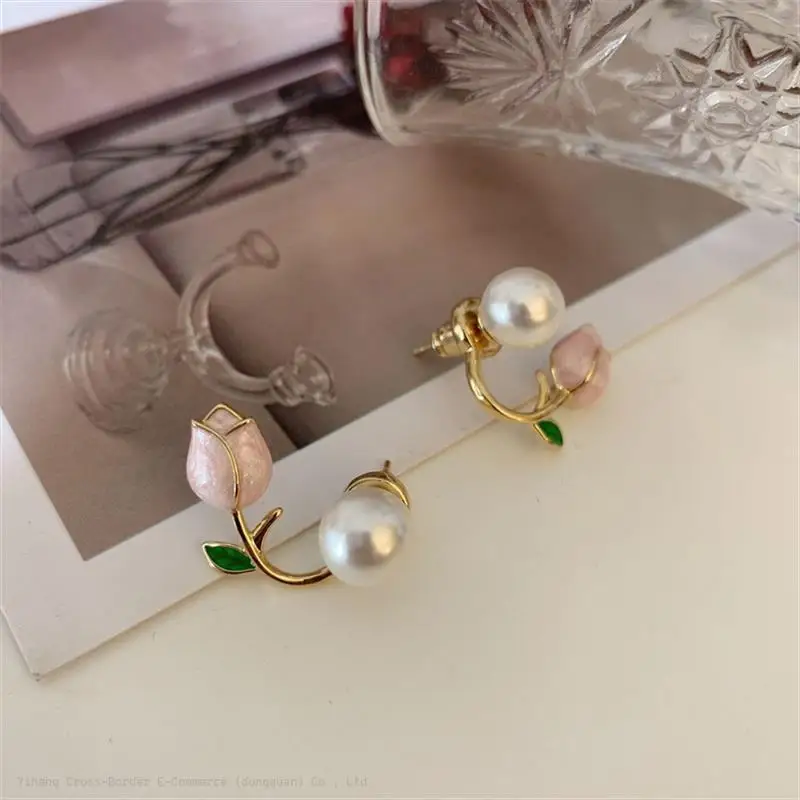 Hot Sale South Korea Dongdaemun design Tulip pearl earrings studs 2022 new fashion high-grade sense of temperament earrings