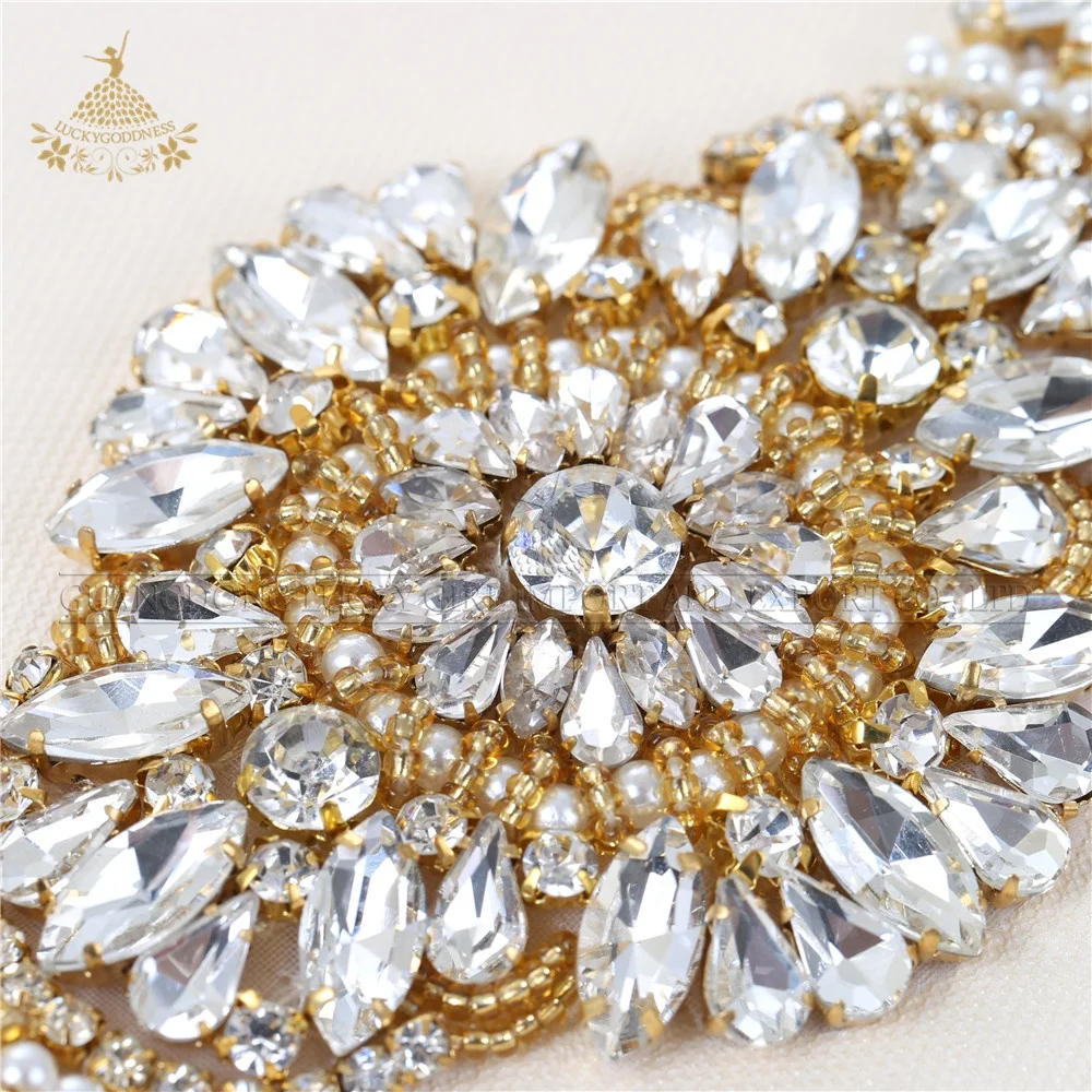Top sale gold flower shape rhinestone applique for weeding