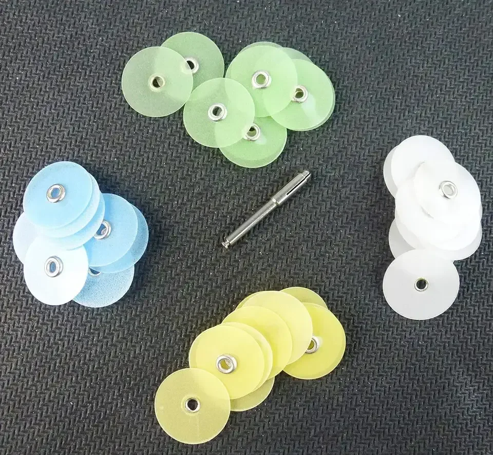 EASYINSMILE Dental polisher Disks denture Polishing kit/ dental polishing Disc with Stem kit