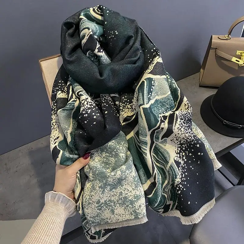 2023 cashmere imitation and winter Korean version of everything contrasting landscape simple retro warm neck