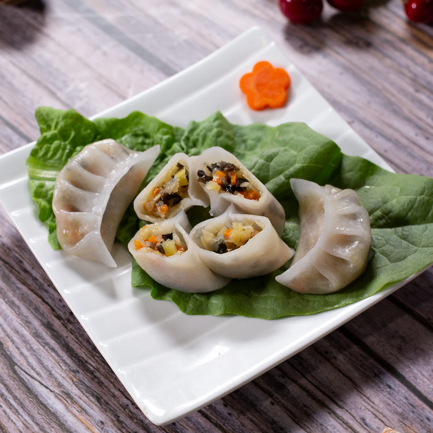 Chinese traditional dumpling chicken breast meat ShuiJiao bolied handmade shape frozen chicken dumpling