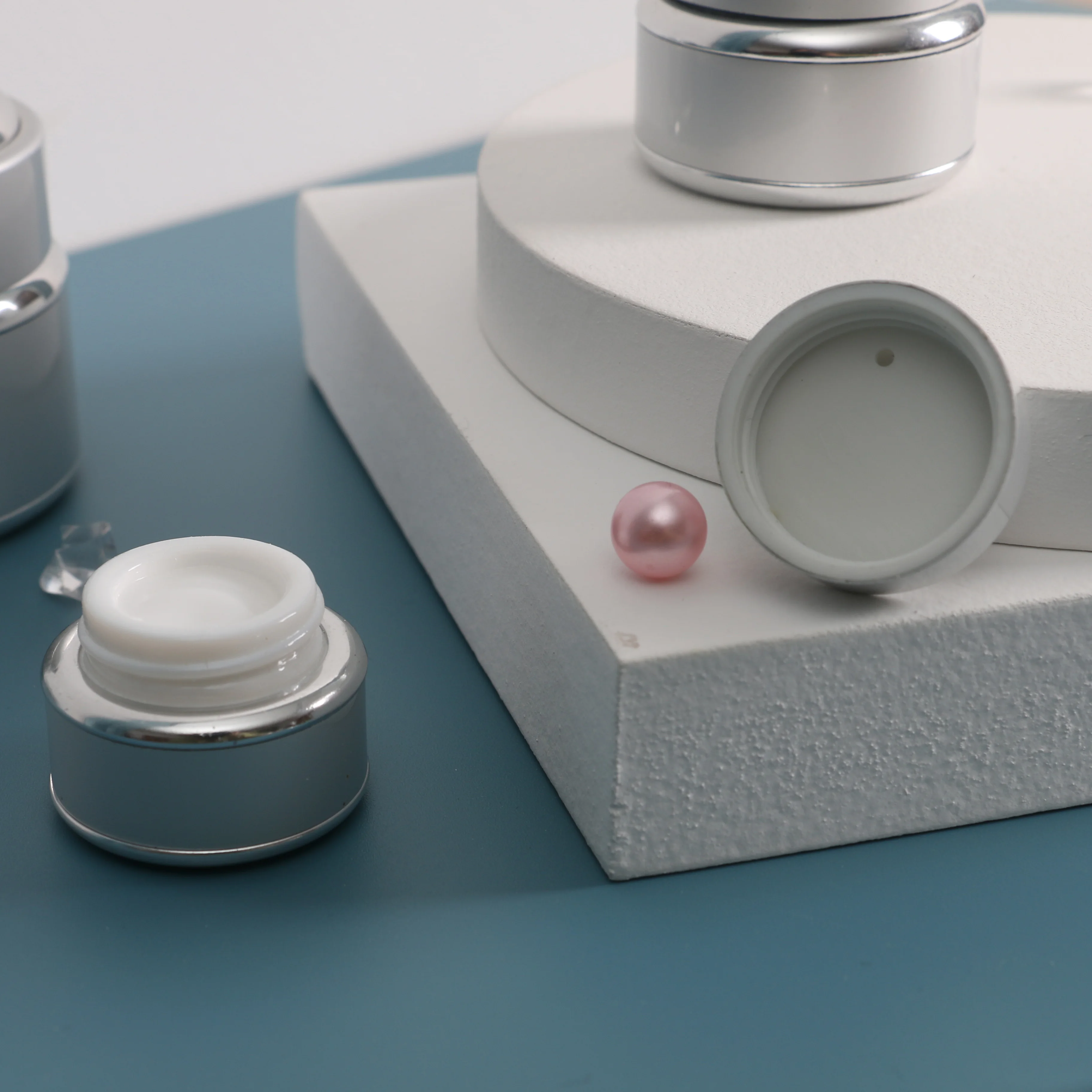 50g Glass Cosmetic Jars and Lids Metal Aluminum Empty Silver Jar for Cream