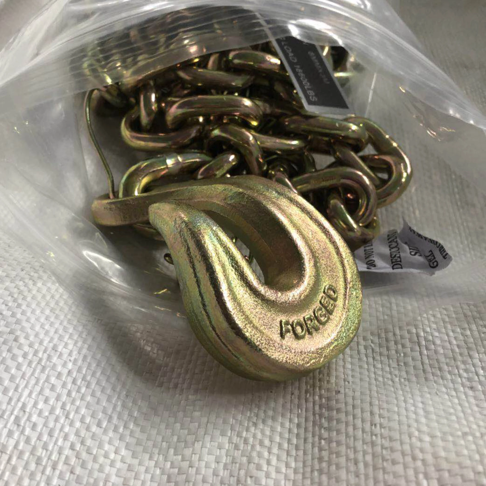 High Quality Yellow Zinc Galvanized G80 G70 Lifting Chain with Hooks