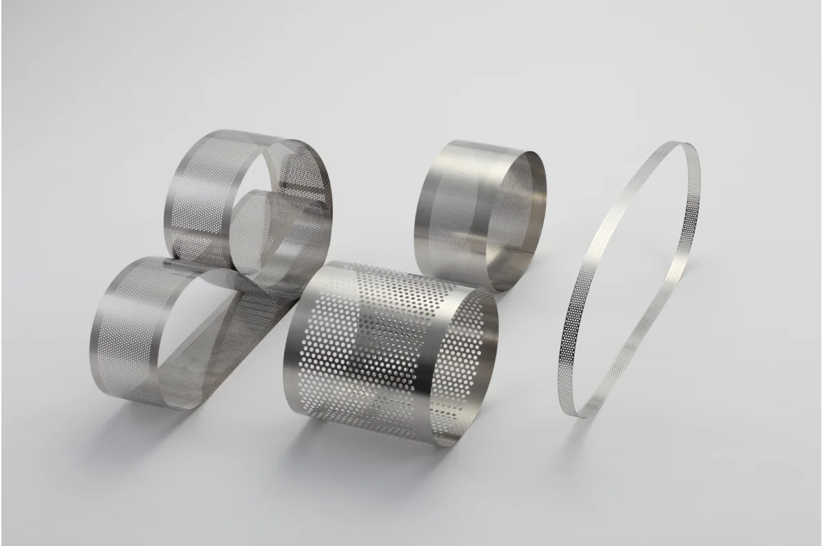 Vaccumm Transport Precise Positioning Perforated Factory Metal Stainless Conveyor Belt with Holes