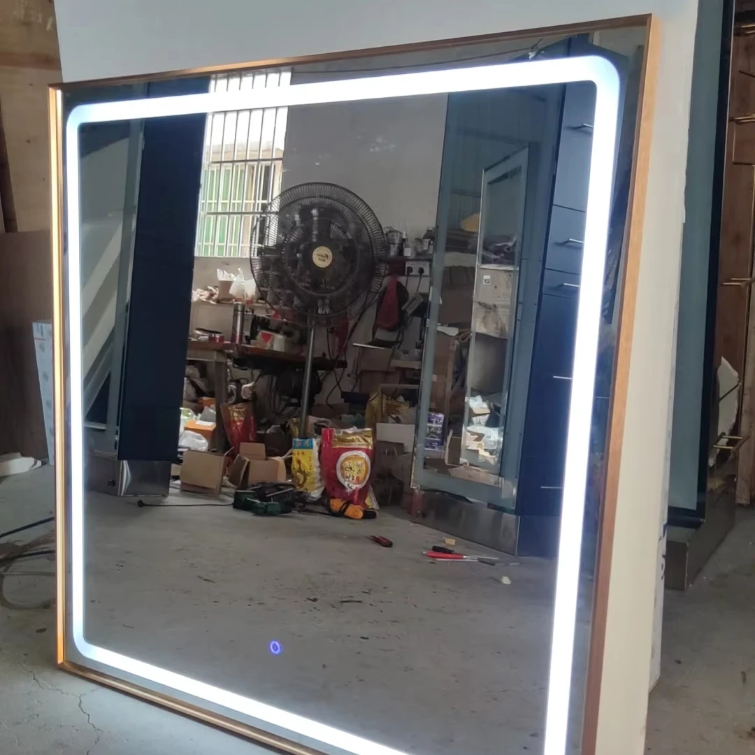 MOQ 1 2024 Hot Sale  Special Size LED GOLD  Mirror Station Used  Total Station For Sale Lighted Salon Stations 10 Years Life