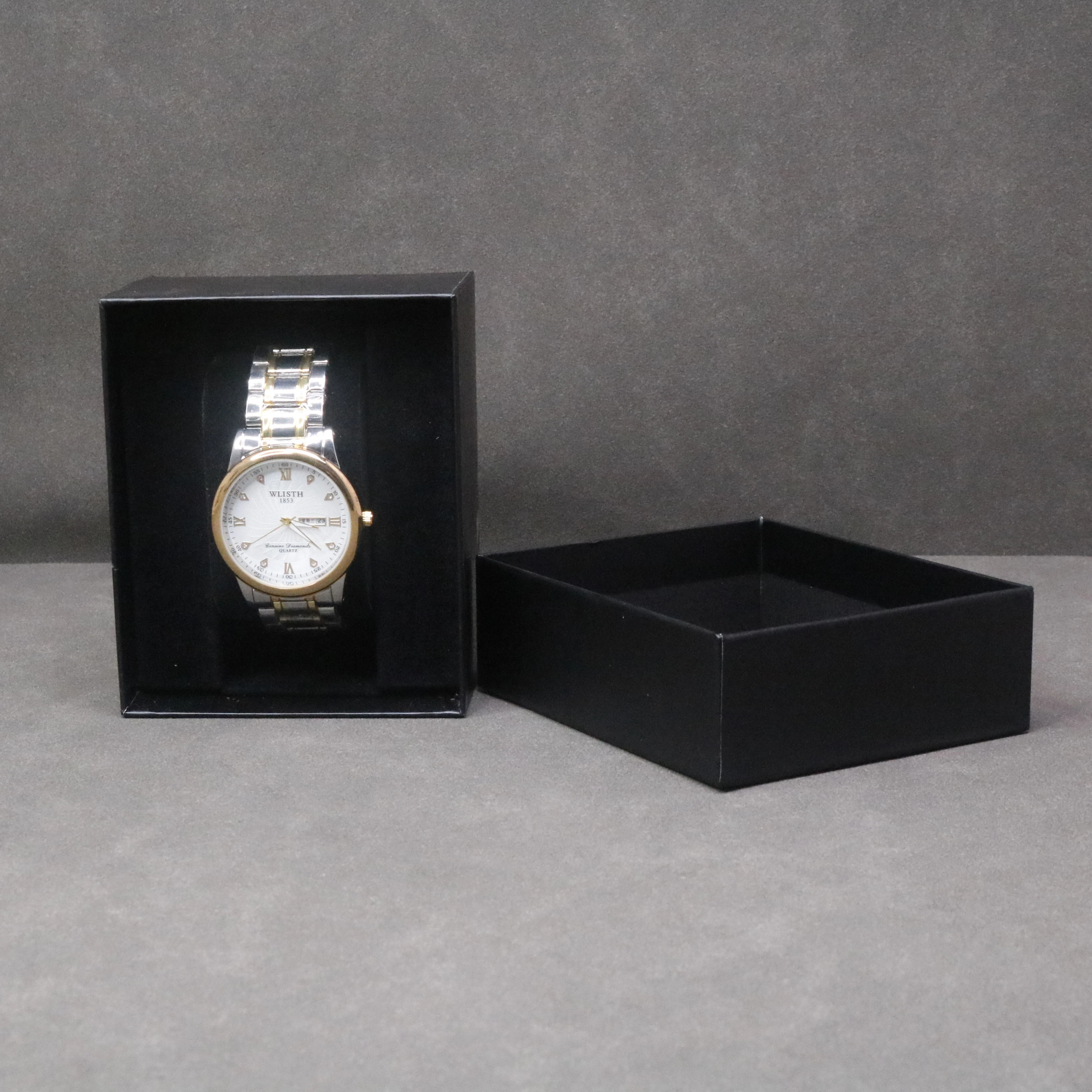 Factory Wholesale New Arrival Small Moq Accept Customize High Quality Paper Watch Box With Soft Pillow