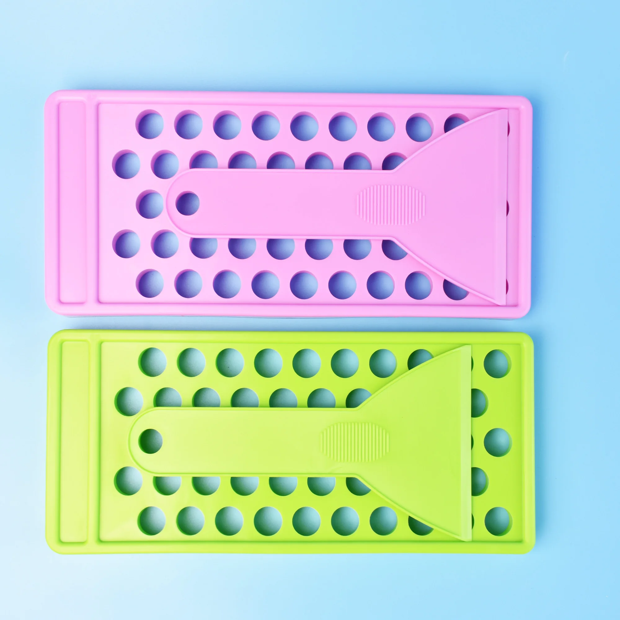 Handmade Lip Balm Easy Filling mold Crafting Kit Lip Balm Filling Tray and Spatula Scraper Approved For Plastic Tube