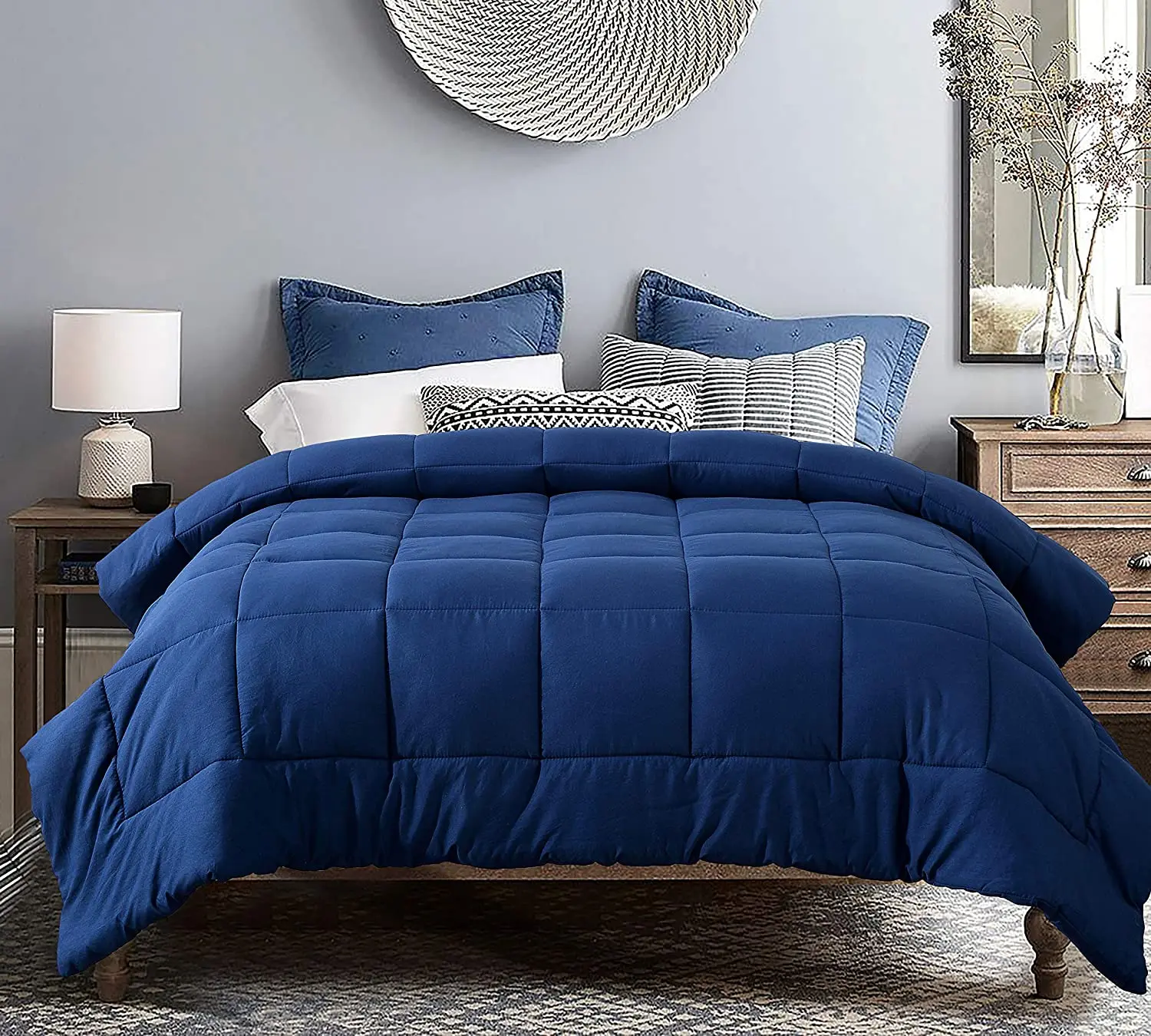 Buy China Wholesale Navy Polyester Goose Down Alternative bedding comforter from Green