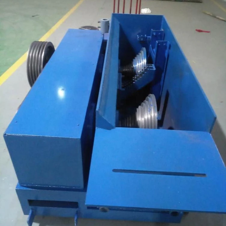 Высокоскоростная машина для черчения проволоки в резервуаре для воды влажного типа