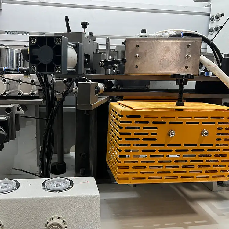 Professional efficient easy operate wood automatich trimming edge banding machine