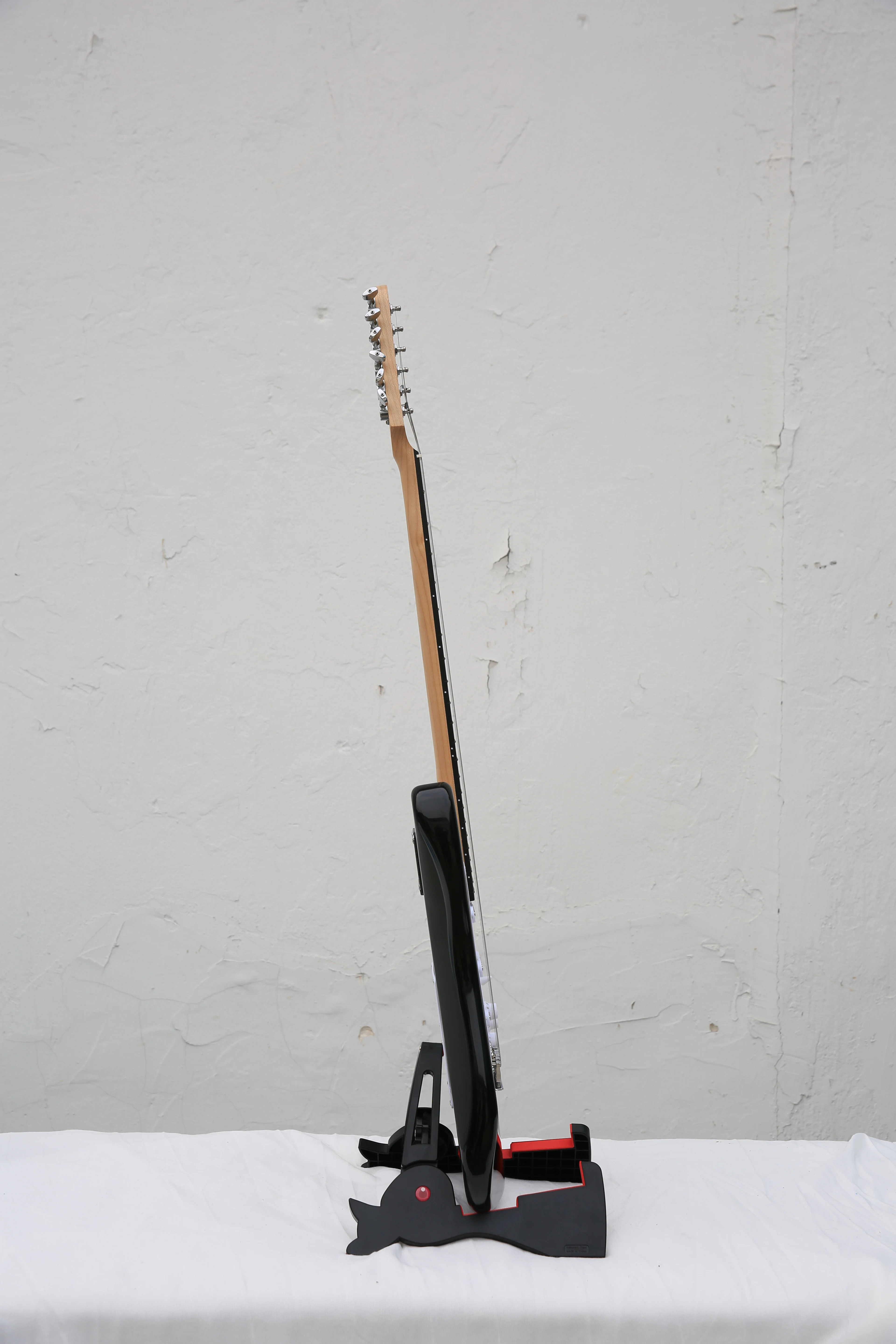 Durable in use Electric Guitar Professional standard 6-String Guitar for sale From China