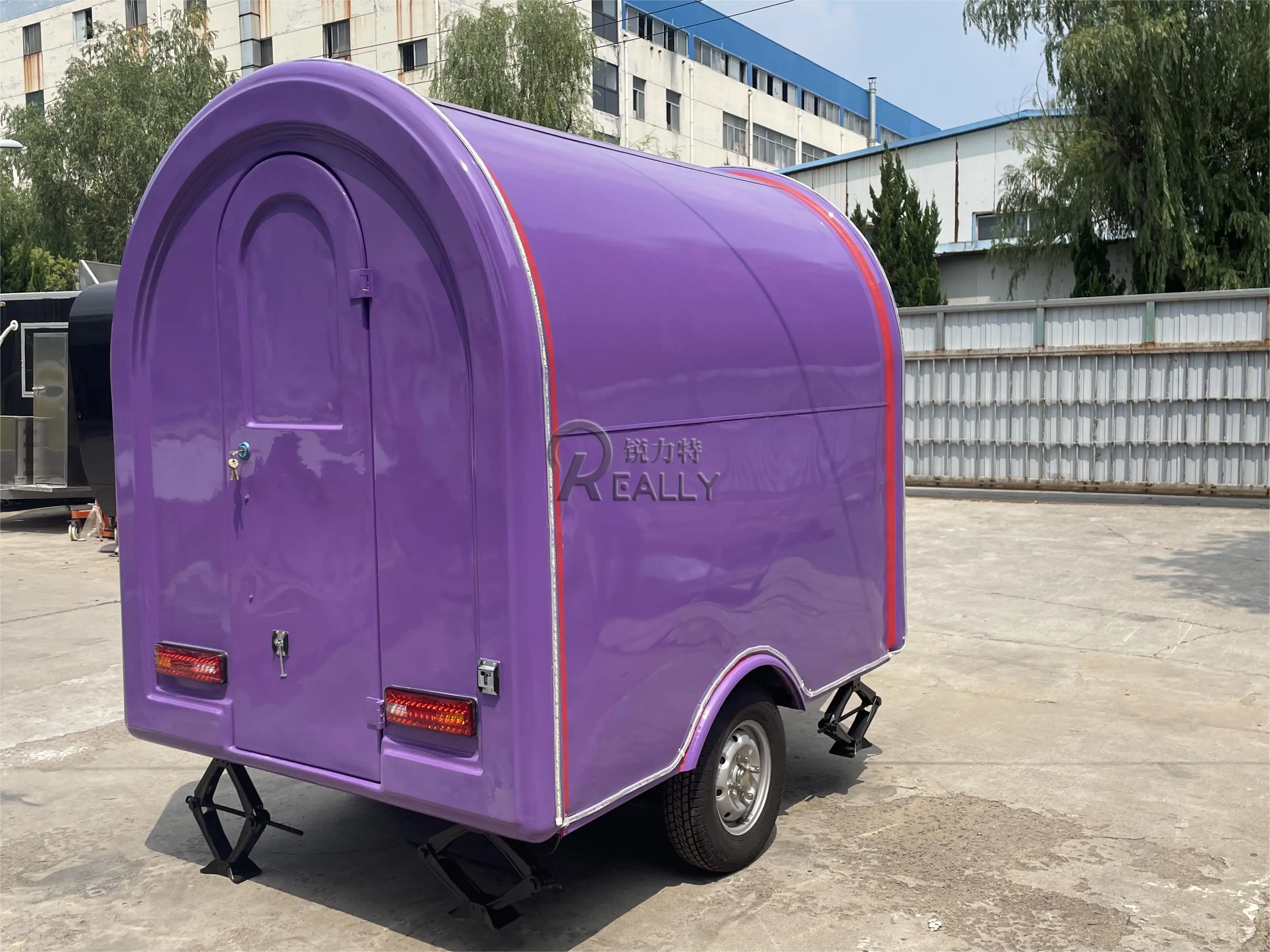 Long Service Life Top Fashion Color Customized  Bbq Food Truck Catering China Mobile Food Carts