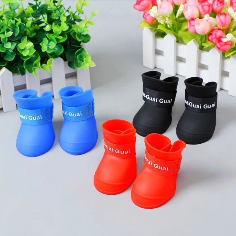 Waterproof non-slip pet dog outdoor rain boots Cat dog shoe covers  Foot cover  soft silicone rain pet shoes  shoes for dogs