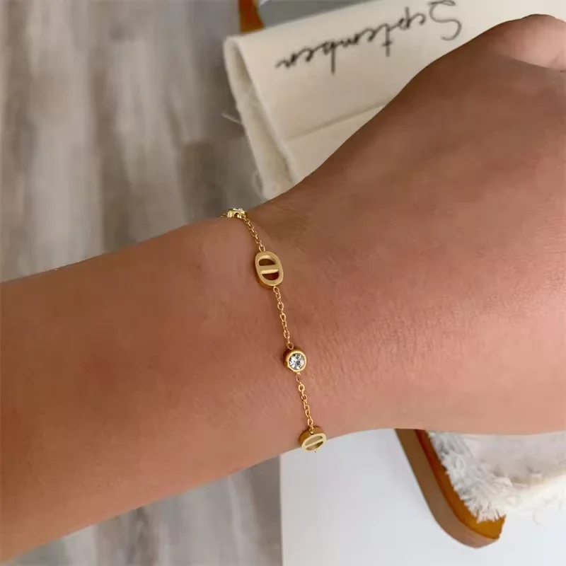 High quality bracelet Stainless steel jewelry  gold plating chain bracelet geometric Pig snout pendant