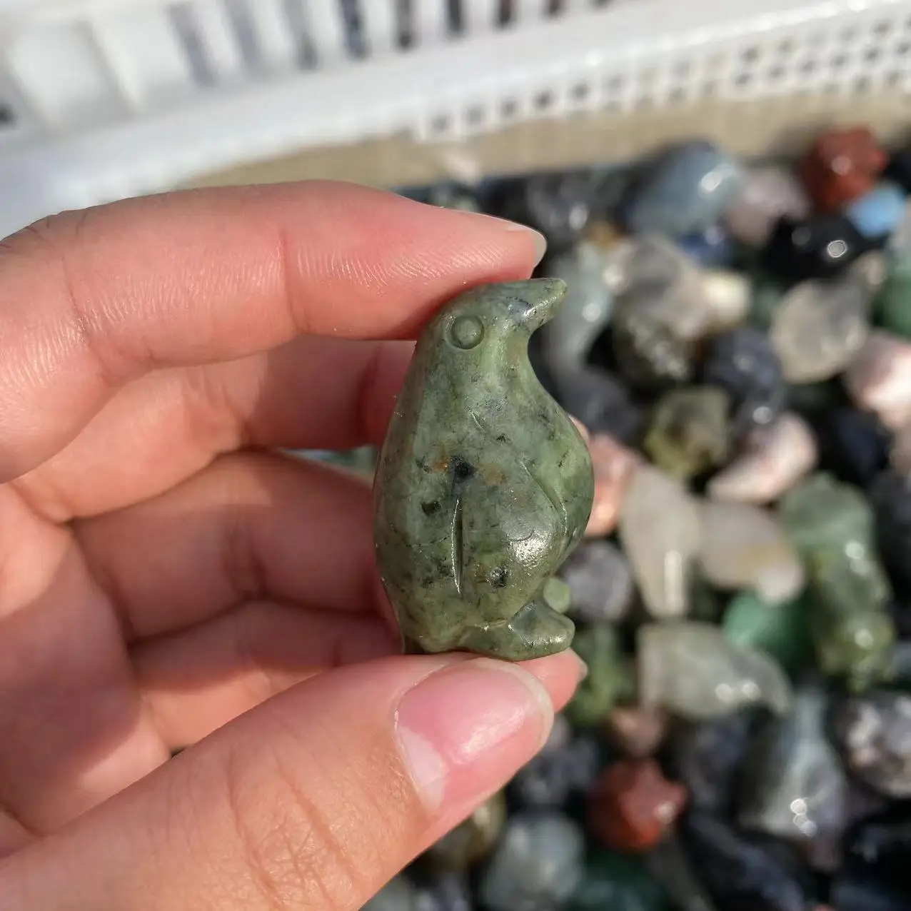 Wholesale Price Crystal Animal Carvings Cave Fluorite Black Obsidian Pyrite Stone Bird Carvings For Decoration