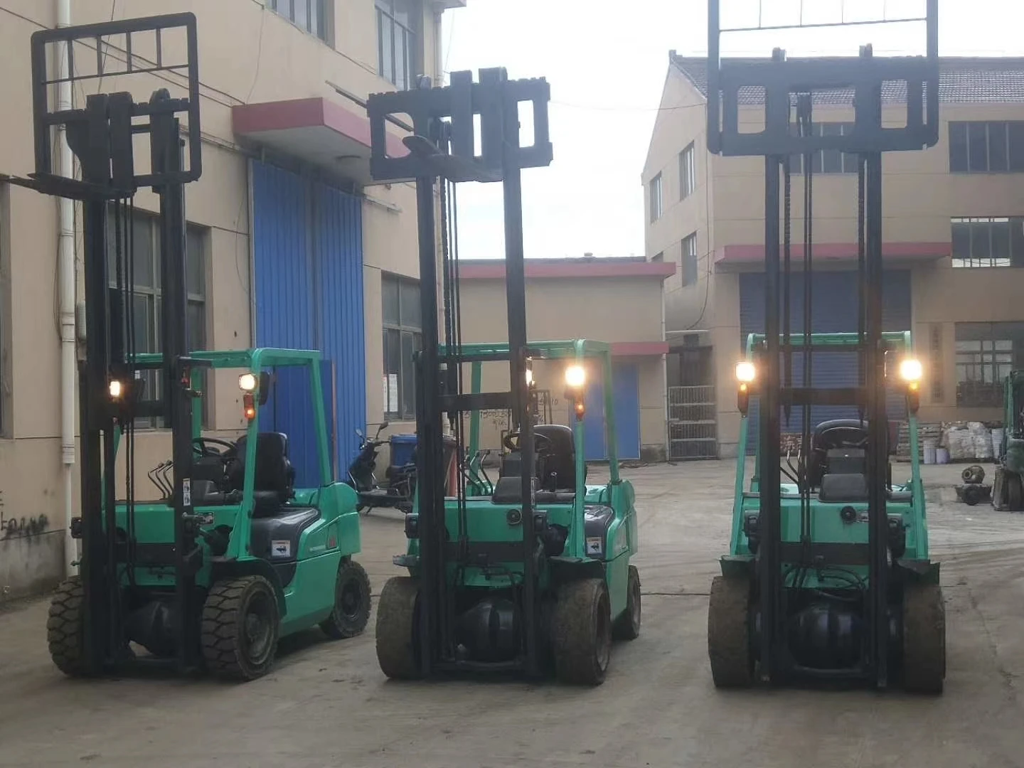 mitsubishi  used forklift from  2.5ton  to 20ton Japan forklift in stock