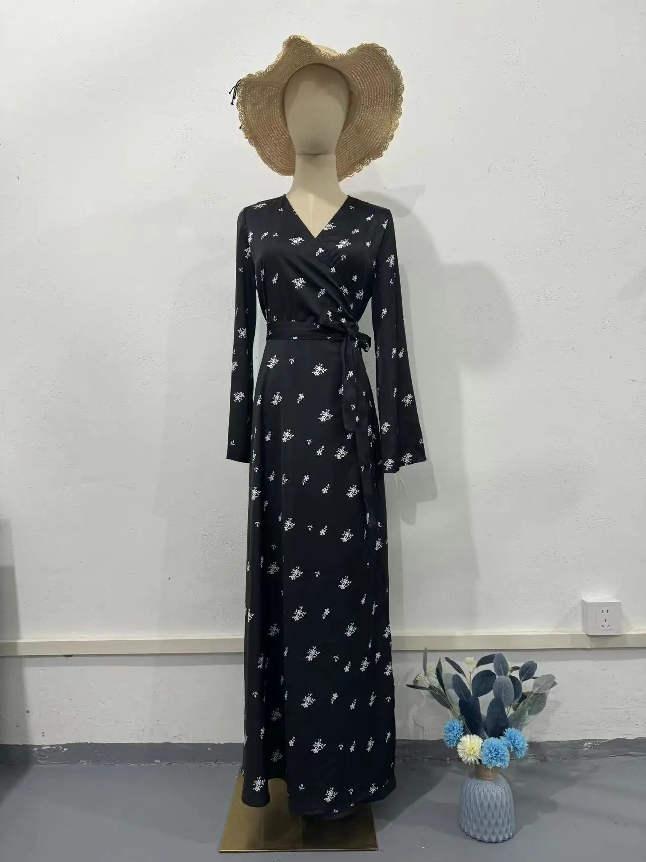 Dubai Turkish Spring Summer Party Printed Dress Islamic Clothing Middle Eastern Modern V-Neck Floral Soft Tie Belt Robe 7224