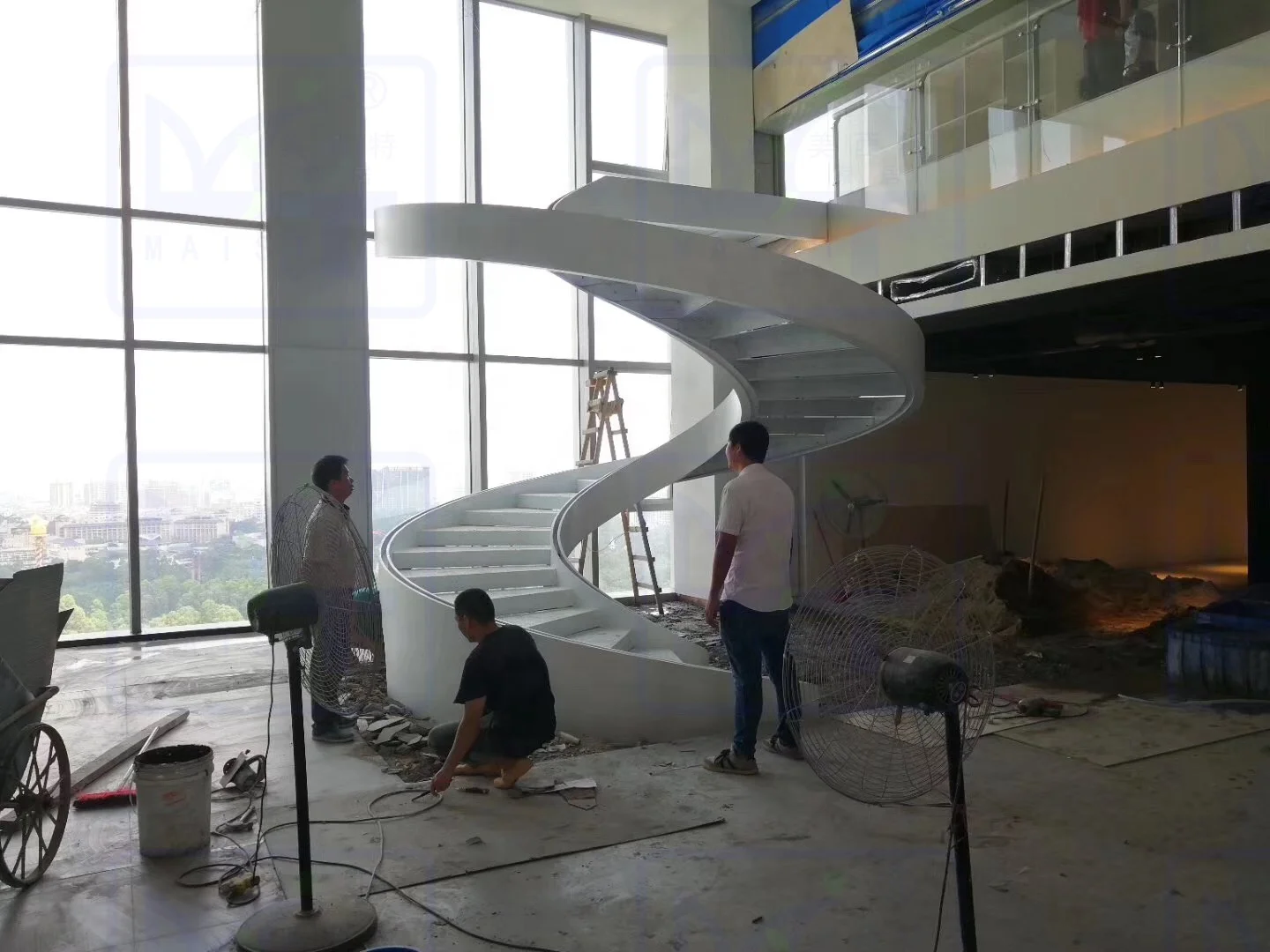 Foshan Stair Railing Indoor Wood Tread Circular Spiral Staircase