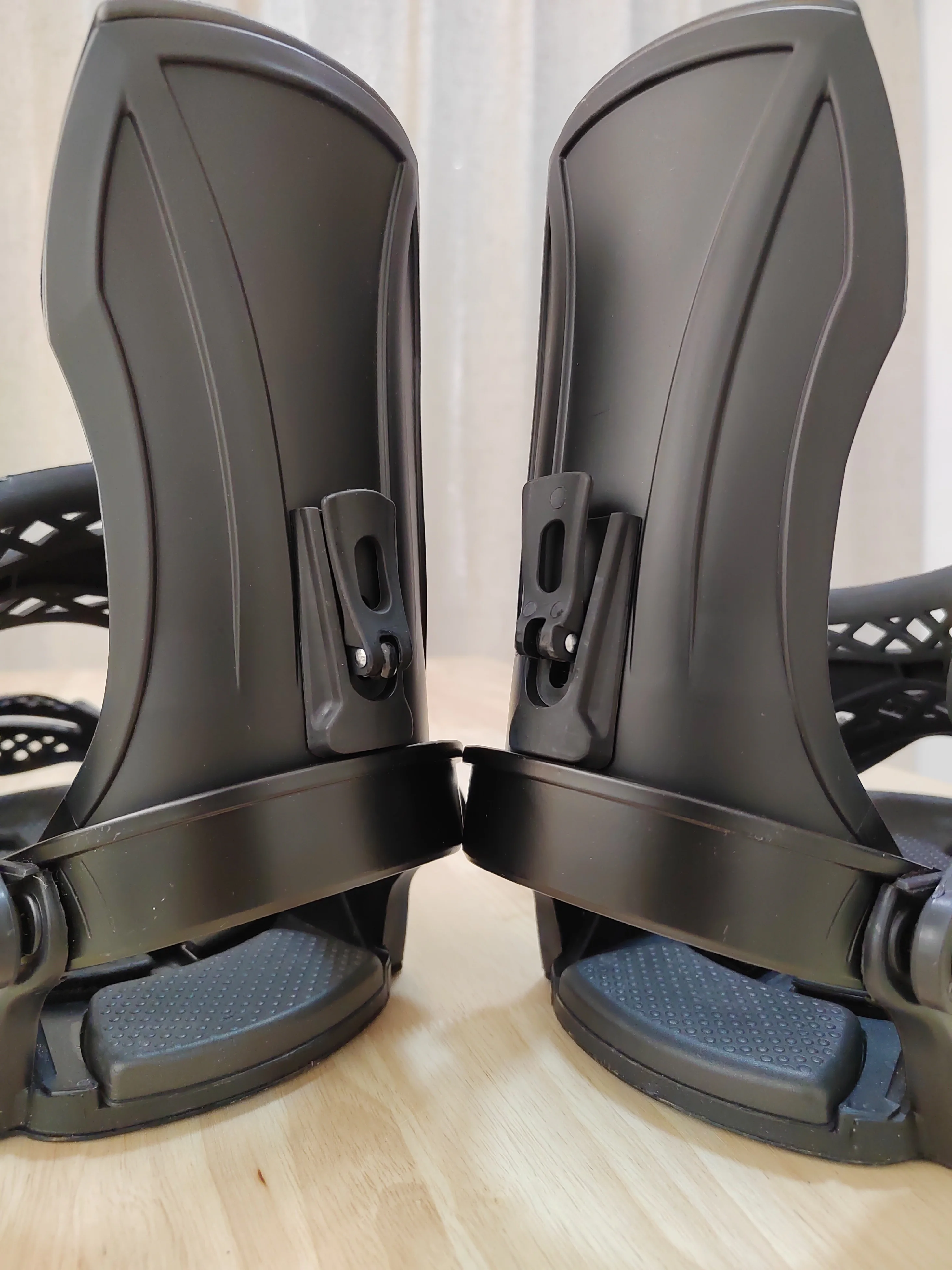 Wholesale Aluminum alloy All Mountain/ Freestyle /Freeride Snowboard Bindings Snowboarding accessories