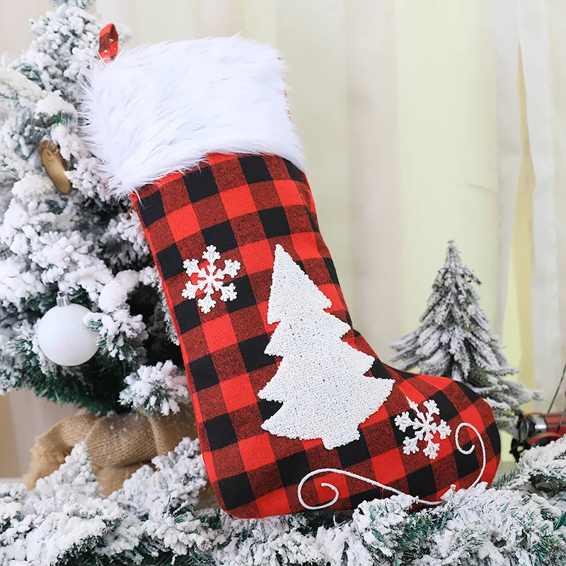 
2021 Wholesale Cute Christmas Decoration Supplies Hairy Plaid Elk Red Socks Gift Box Ornaments Bags Felt Xmas Stocking In Bulk 