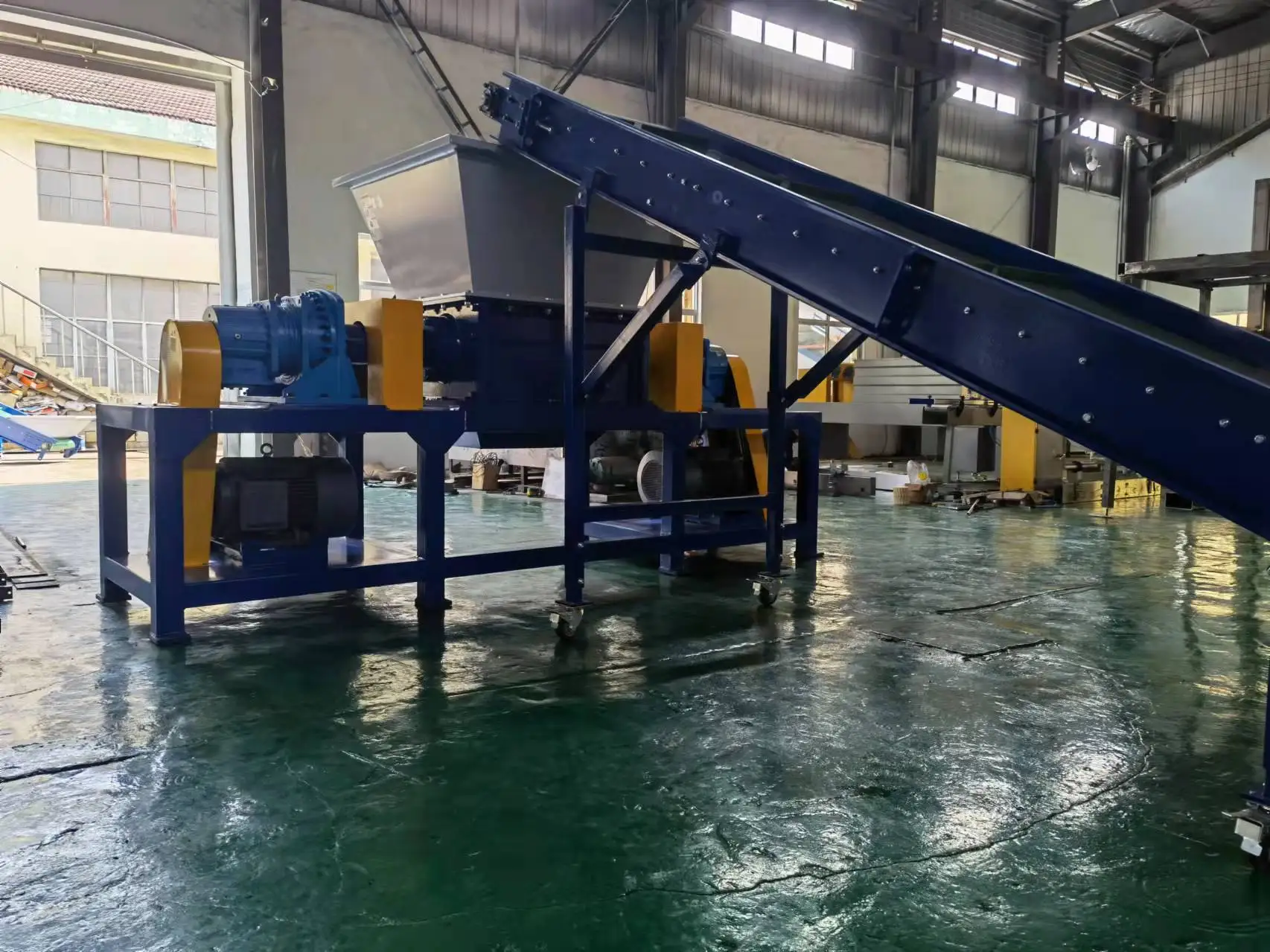 Outstanding Features Eco - friendly Double Shaft Textile Fiber Used Clothes Plastic Shredder