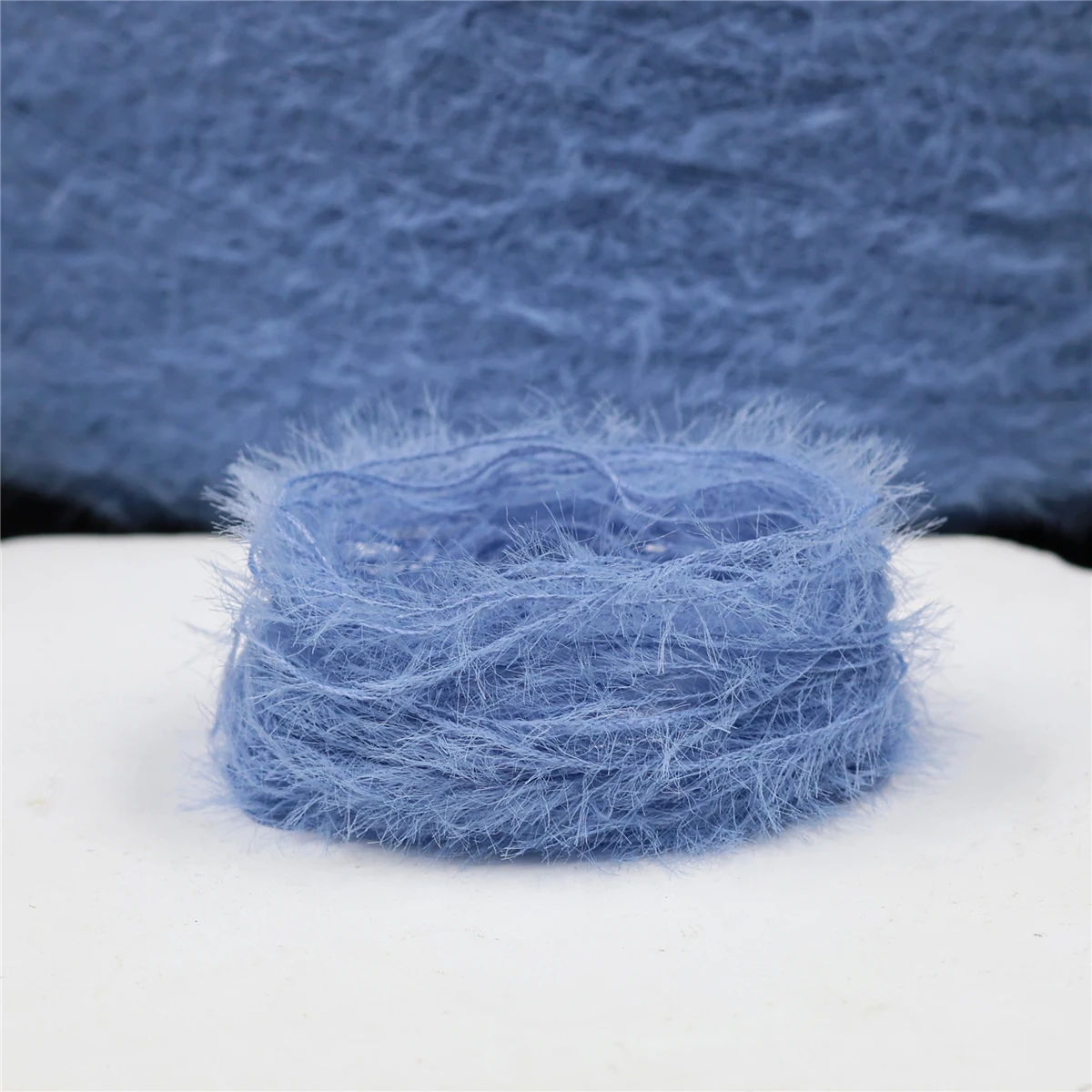 Xinglin 100% Nylon Colourful Feather Yarn 0.9cm 1.3cm 2cm 4 cm Imitated for Knitting Sweater