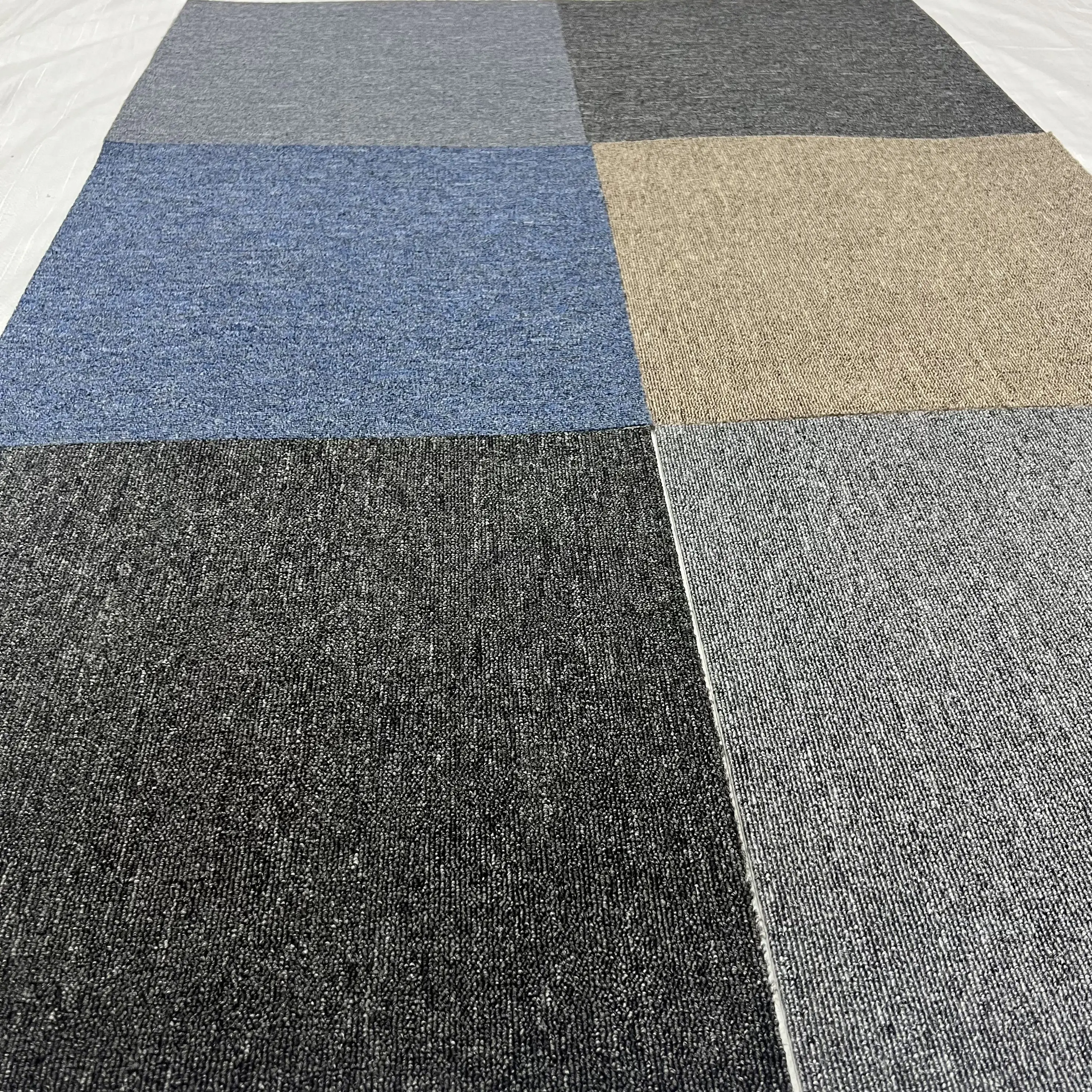 High Quality Luxury 100% Pp Carpet Tiles Office Oem Office Commercial Carpet Tiles 50x50cm Squares Carpet Factory