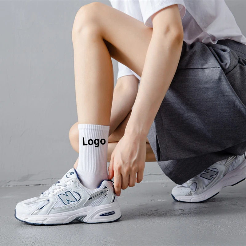 Men Cotton Socks OEM Black White Socks Custom Design Own Logo Cotton Crew Men Sport Sock Elites