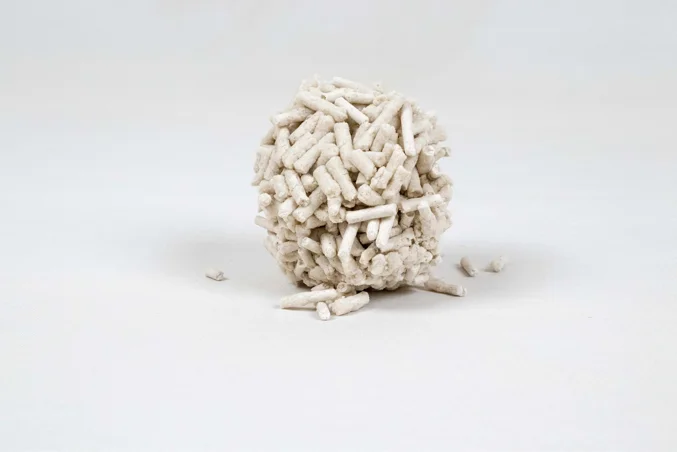 eco-friendly factory price 2.5L Strong Clumping flushable strip shape Tofu Cat Litter