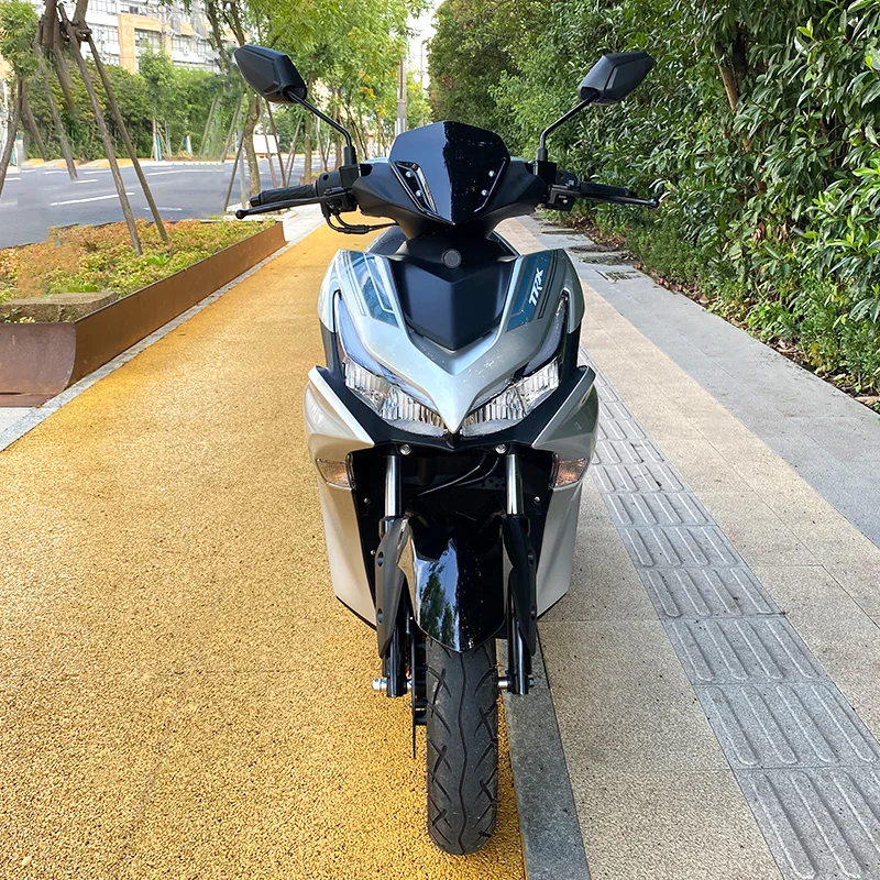 Powerful NVX 150cc Gasoline Scooter with EFI System New Design Water Cooled 4 Stroke Engine Max Speed 105 kmh Road Gas Moped