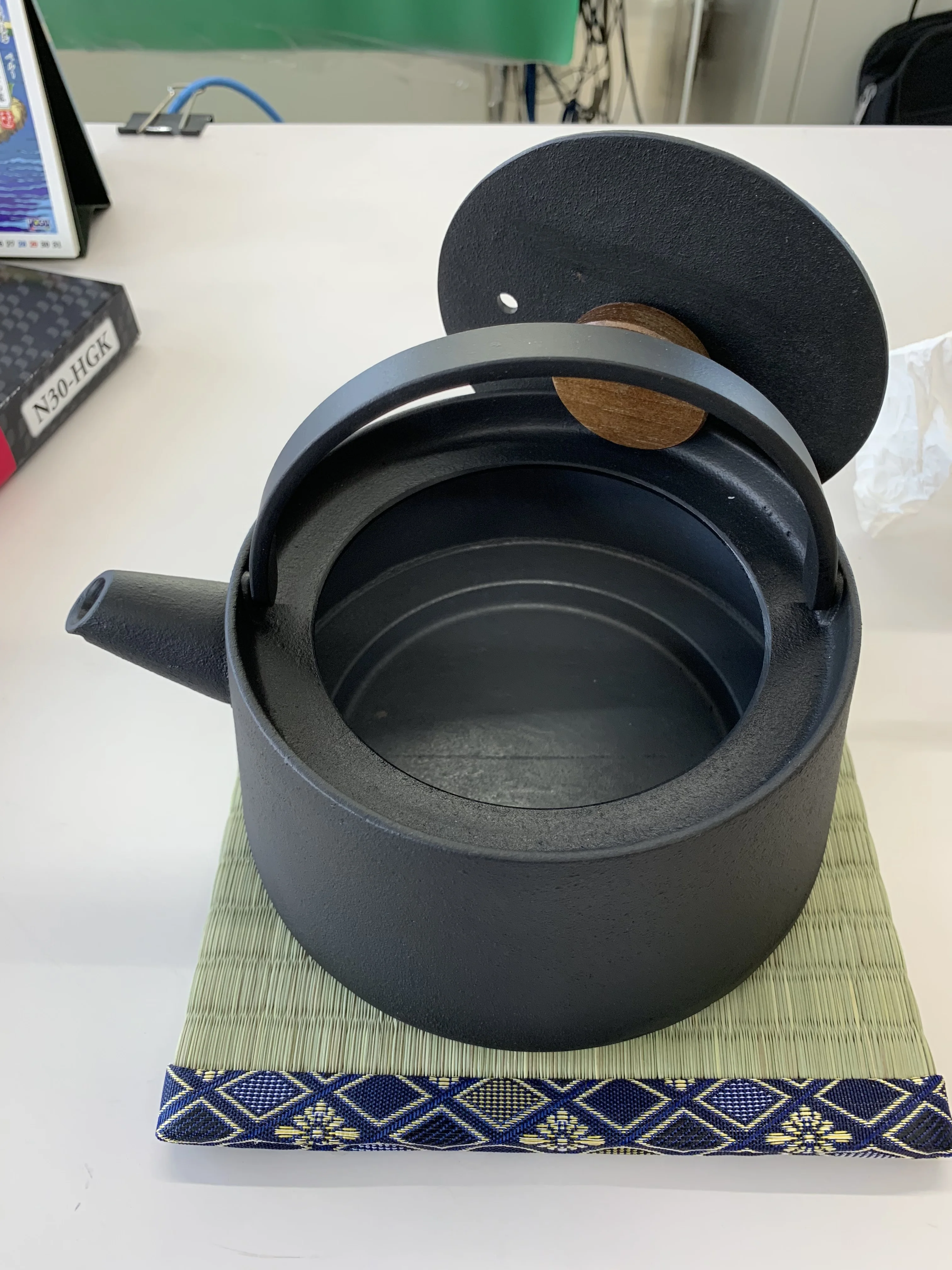 Japanese black designed enamel coated mini hot boil water kettle