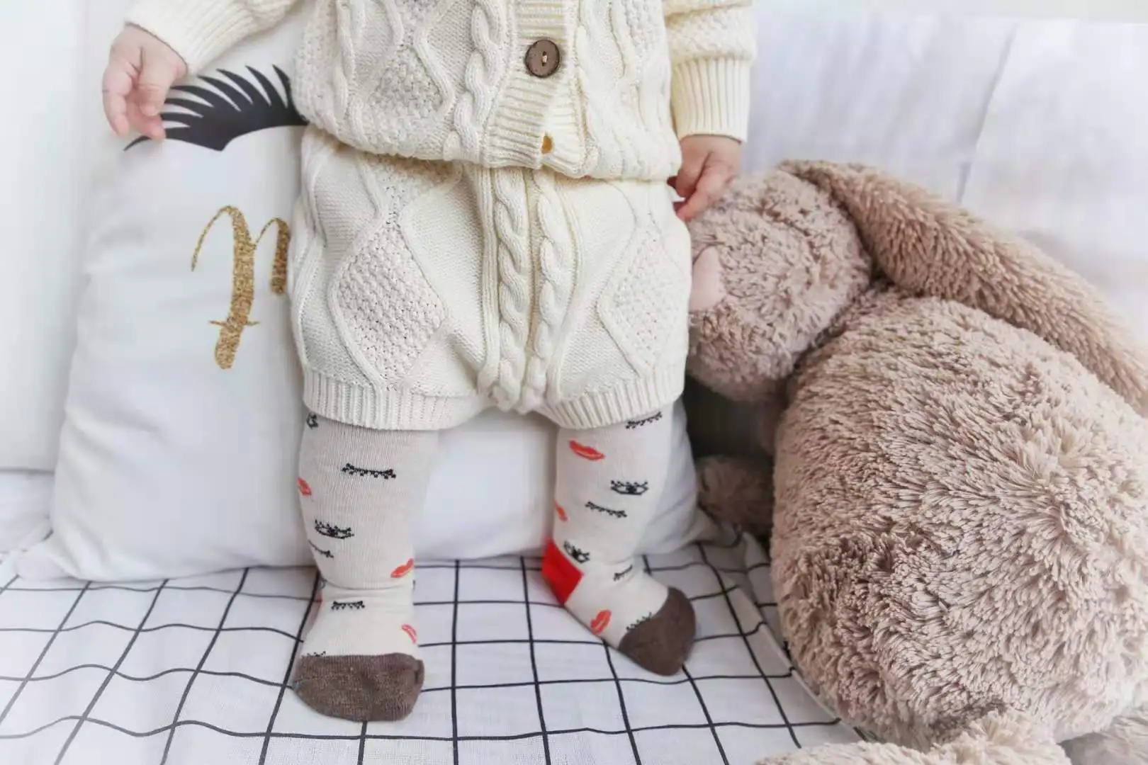 
Autumn and winter baby cotton knitted suit long sleeve twist jacket shorts sweater baby 
