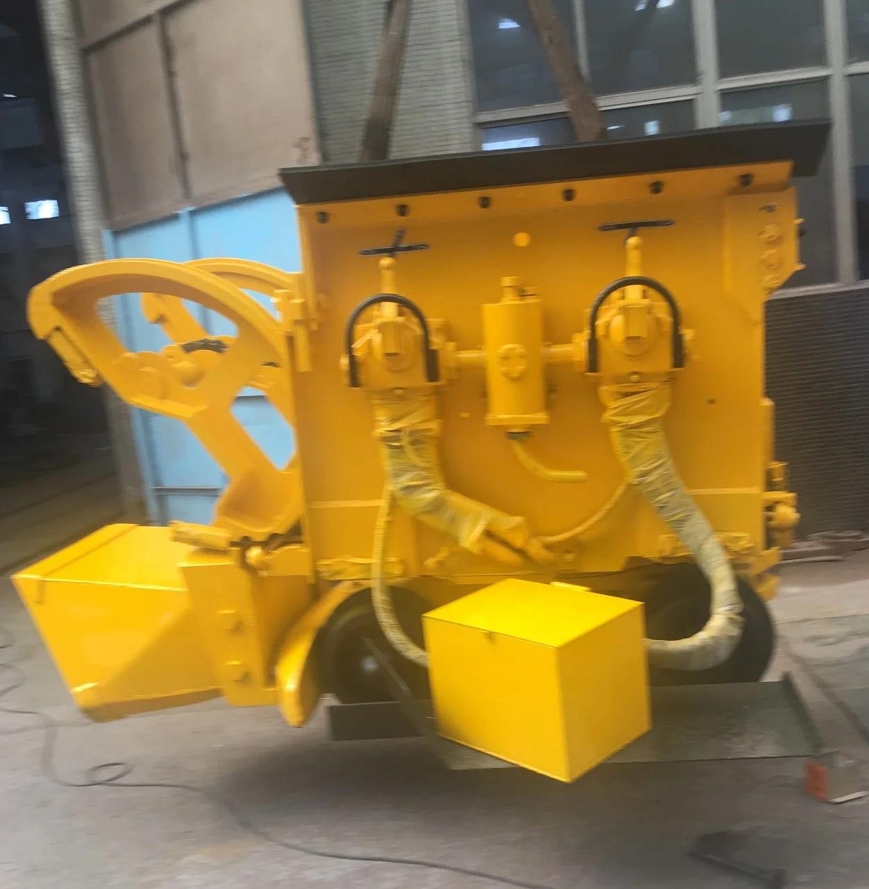 Пневматическая подземного тоннеля рельс погрузчик ZQ-26 ZQ-17 C13 воздуха шишка