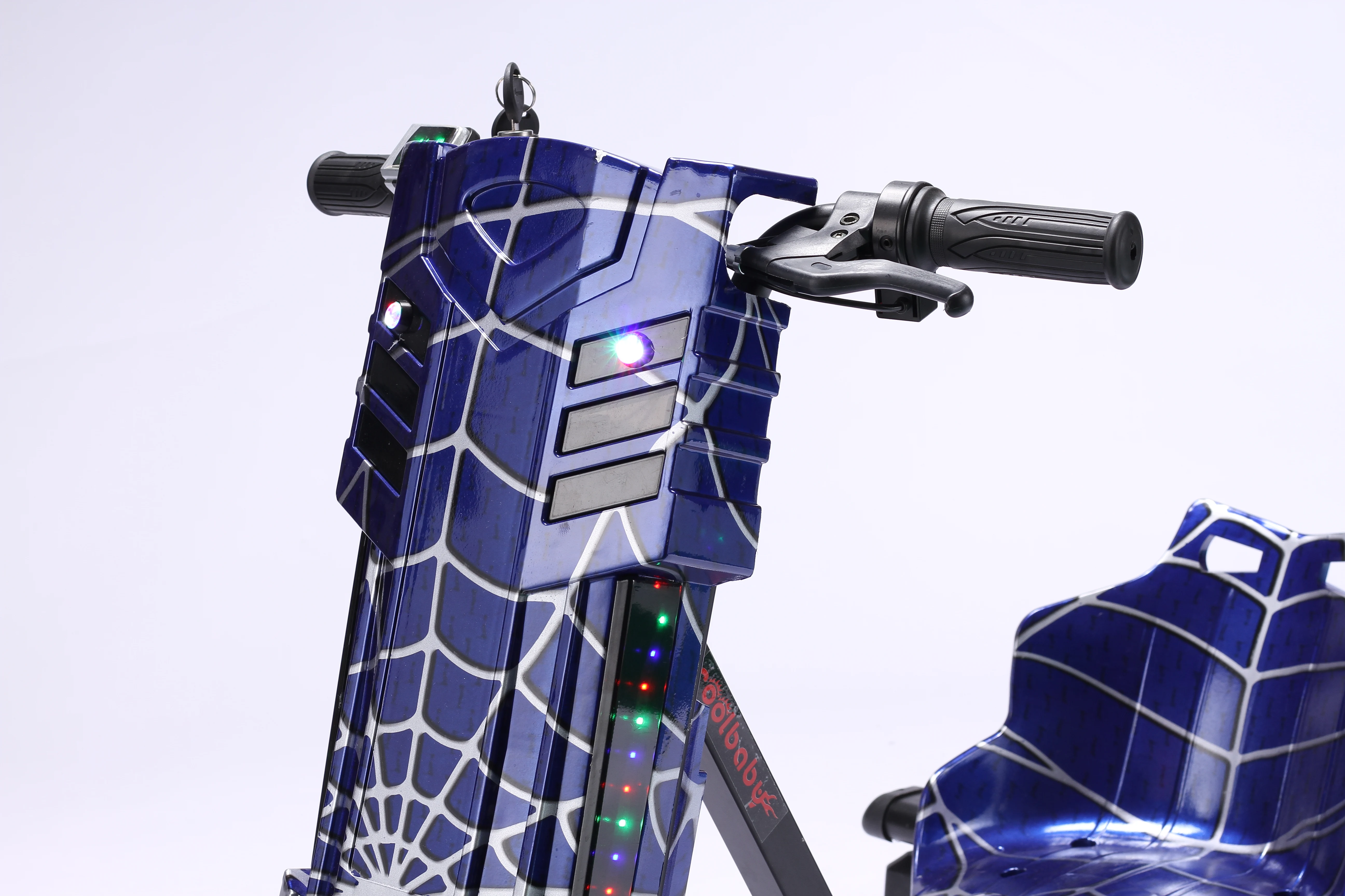 Strong Power 6.5 Inch Three Wheels Electric Drift Scooter Trike With Adjustable Frame Bluetooth Speaker For Kids And Adults