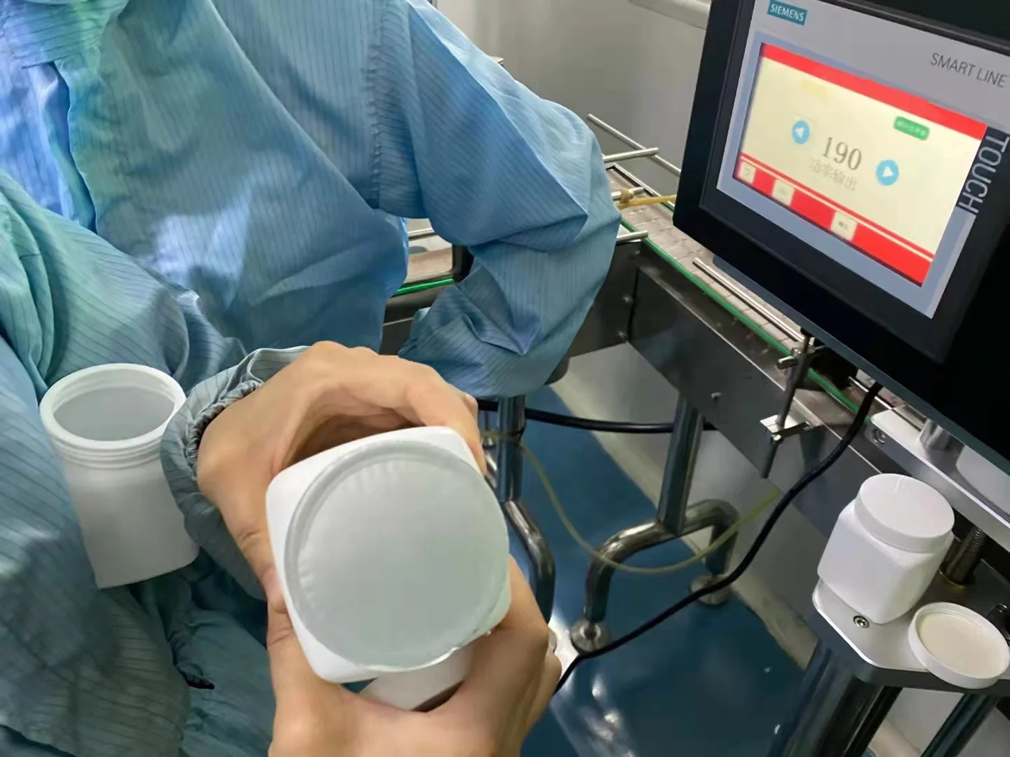 Automatic cap aluminum foil induction sealing machine sealer equipment for caps