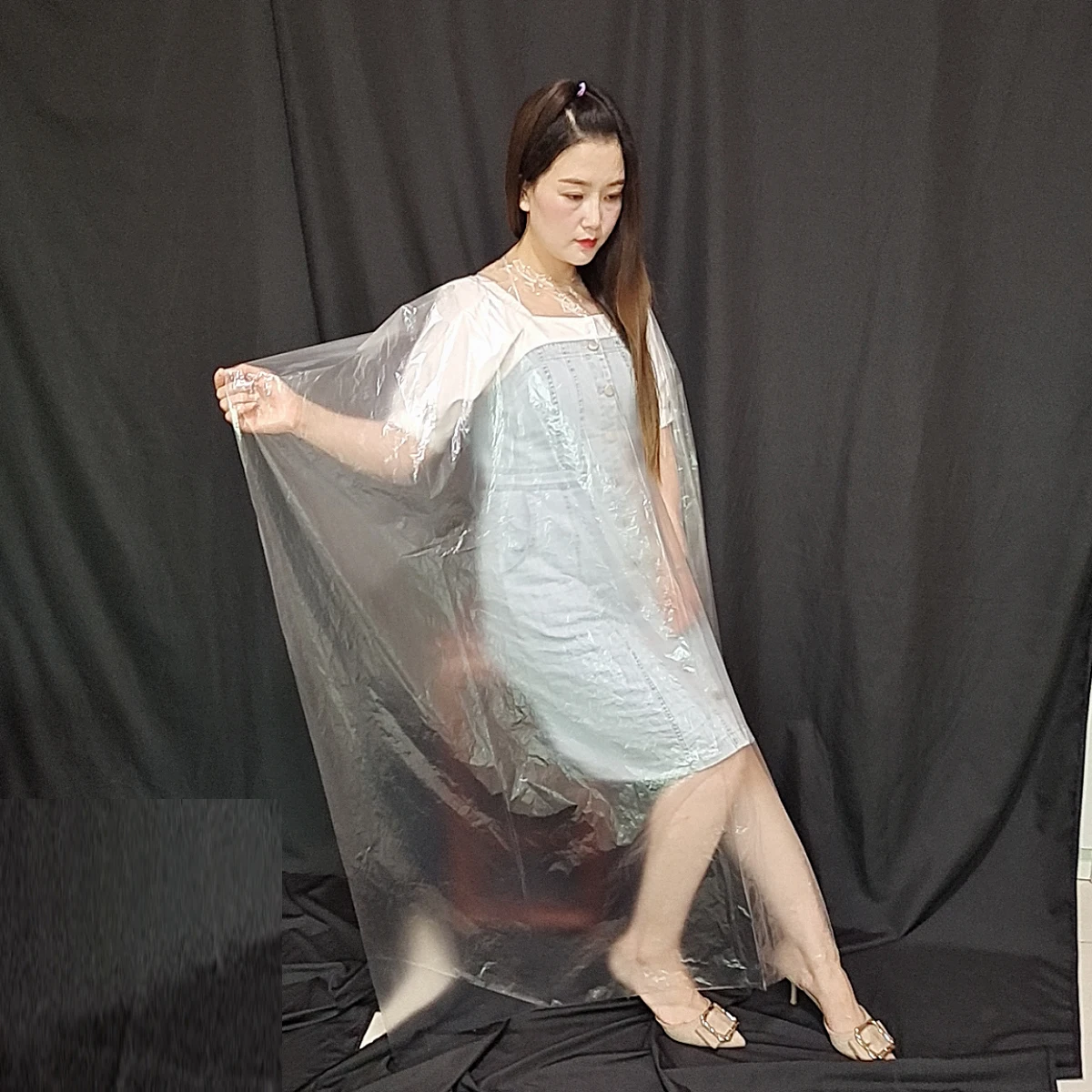 Hairdressing Salon Haircut Shawls Cloak Apron Manufacturers Produce Various Specifications of Disposable to Cover Hair